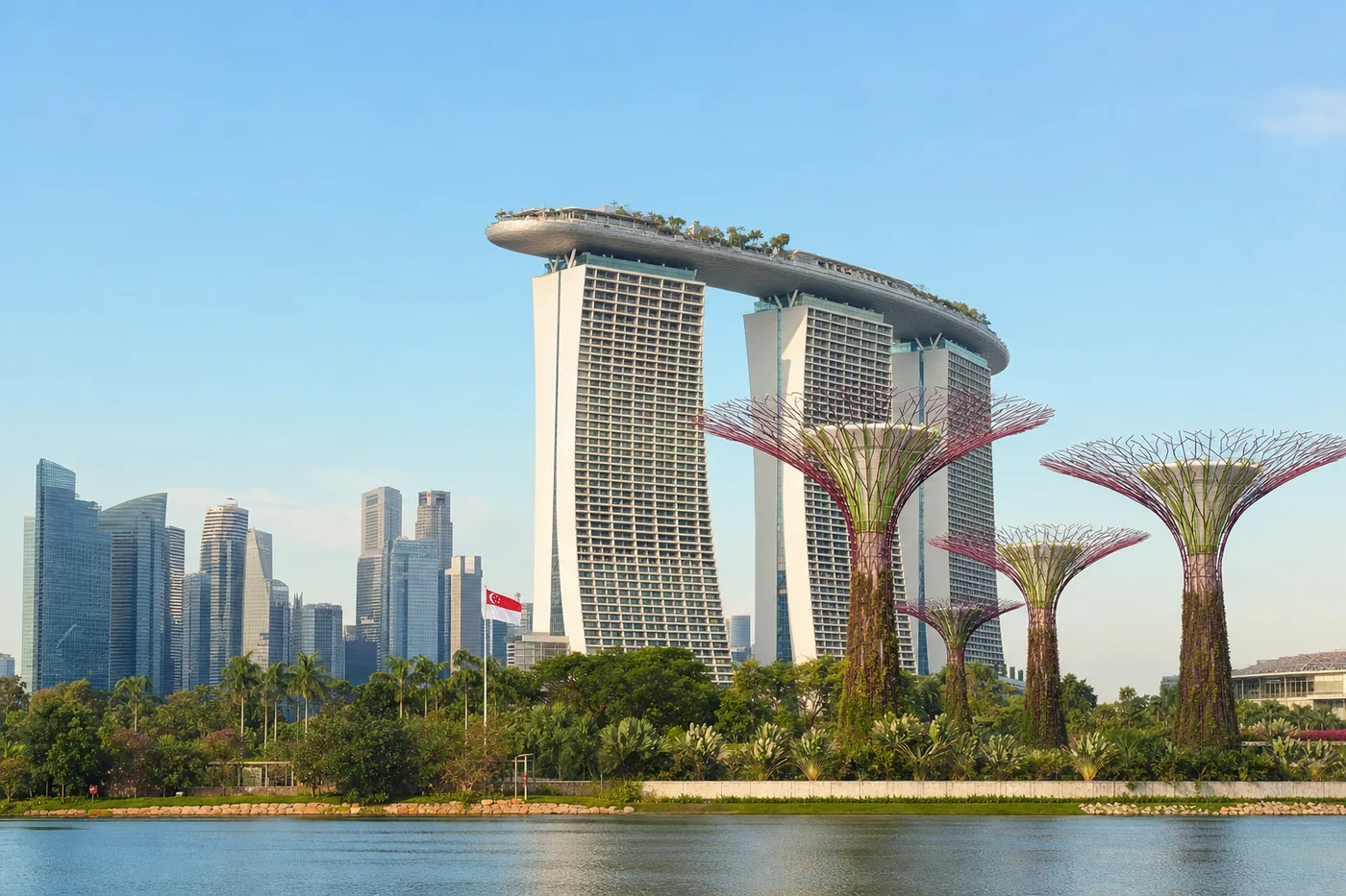 The Marina Bay skyline with the Gardens by the Bay supertrees, Singapore