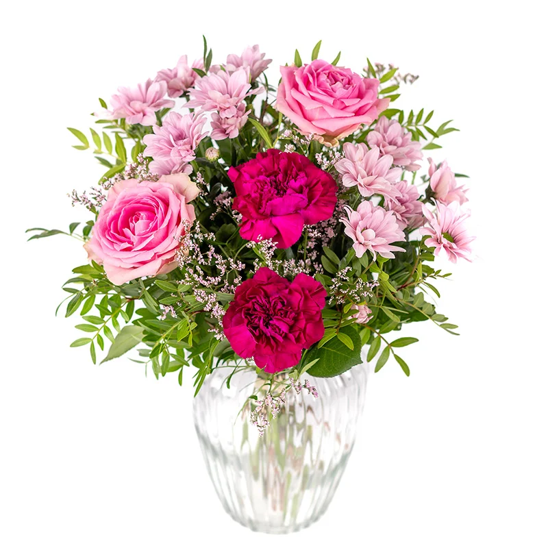 Romantic flower bouquet – red roses